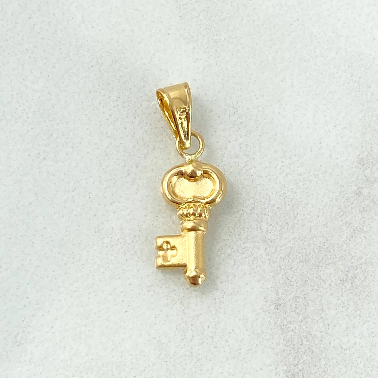 Dije Llave Medieval 0.45gr / 2cm / Cargador Liso Oro Amarillo 18K ©