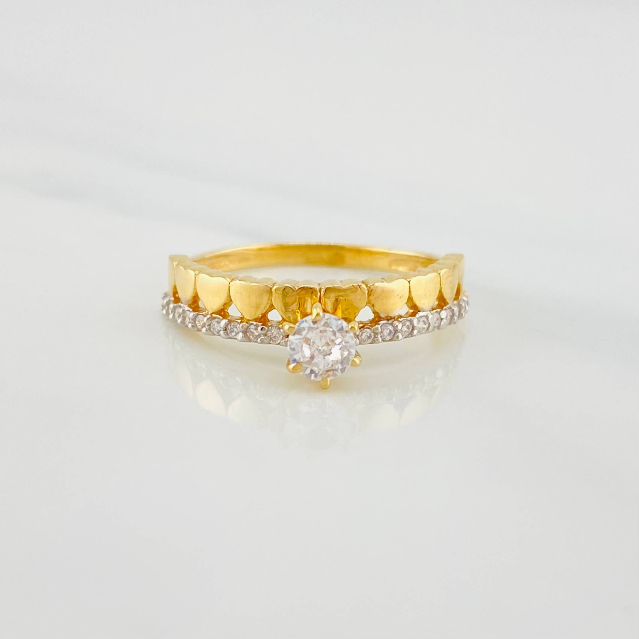 Anillo Solitario Carril Corazones 2.4 g / T6 Dos Oros Amarillo Blanco 18K