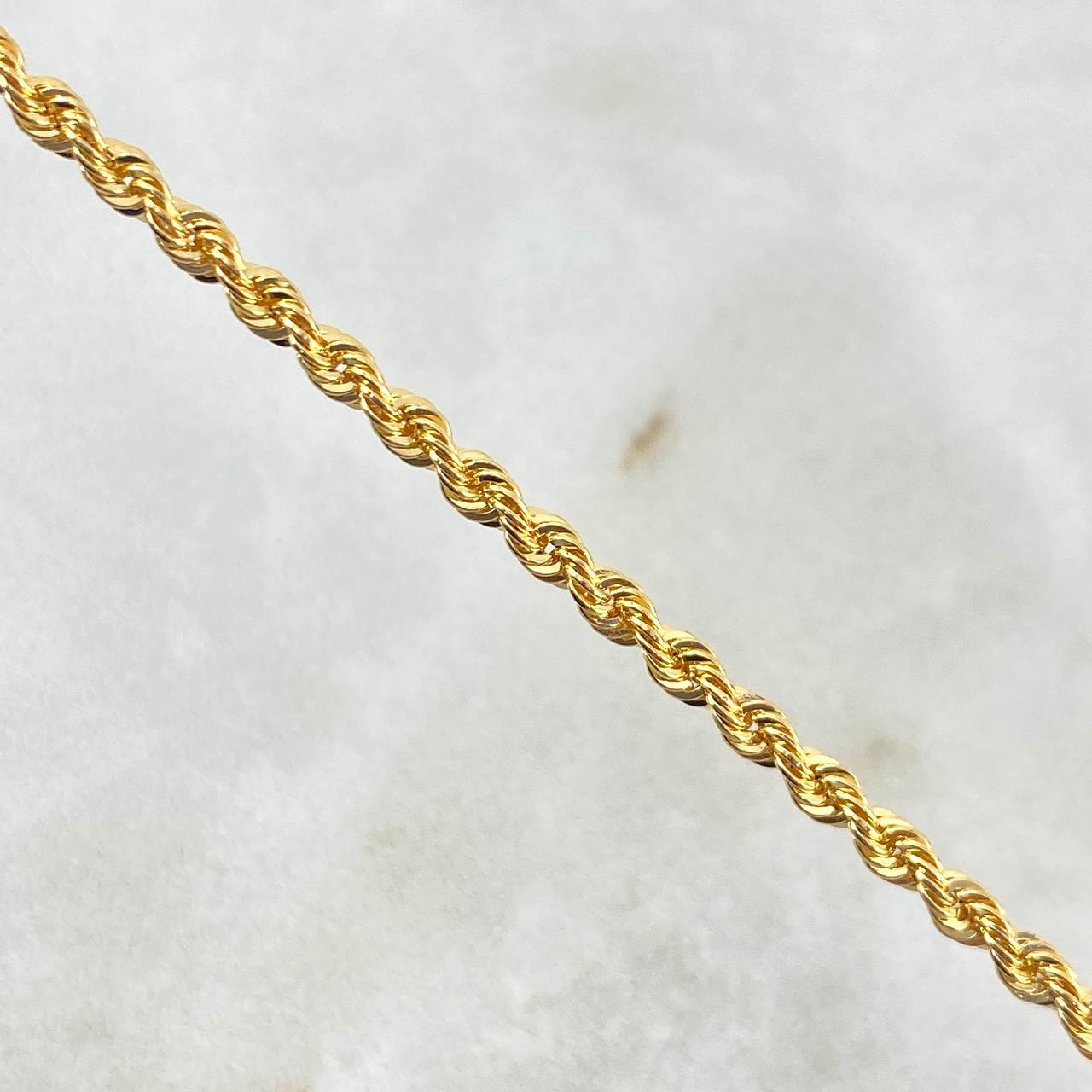 Cadena Lazo 3.55gr / 60cm / 2.3mm Oro Amarillo +3