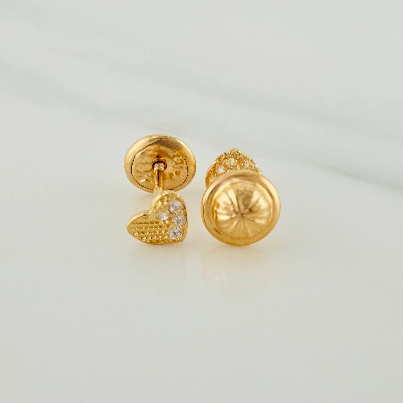 Topos Corazón Medio Destello 0.6gr / 4mm Oro Amarillo 18K &