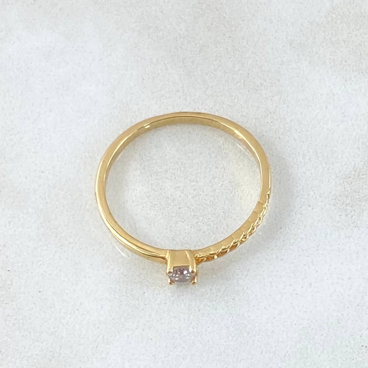 Anillo Solitario Medio Cubano 1.6gr / T7 / Oro Amarillo 18K