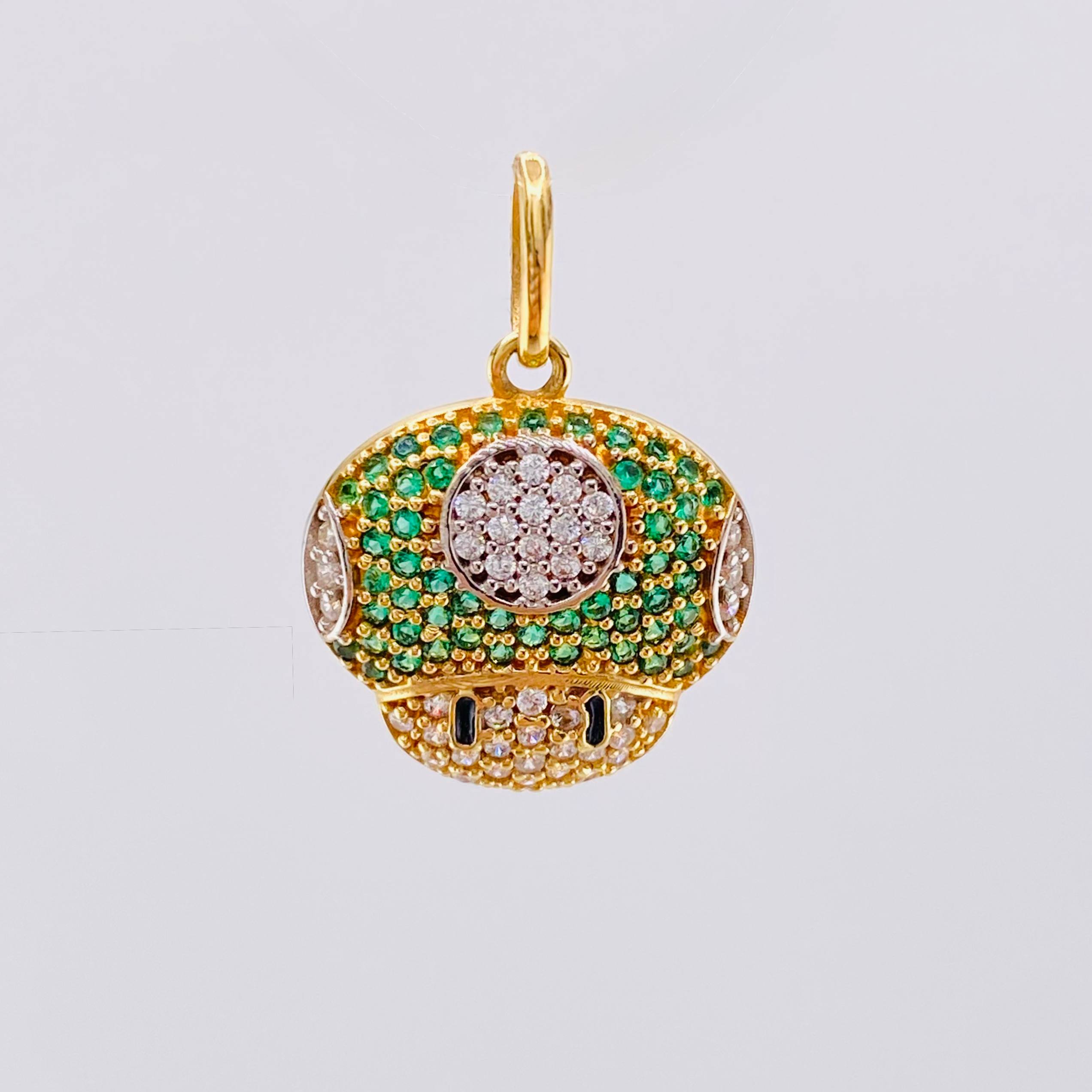 Dije Hongo Animado 2.3gr / 2cm / Circones Blancos Verdes Oro Amarillo 18K