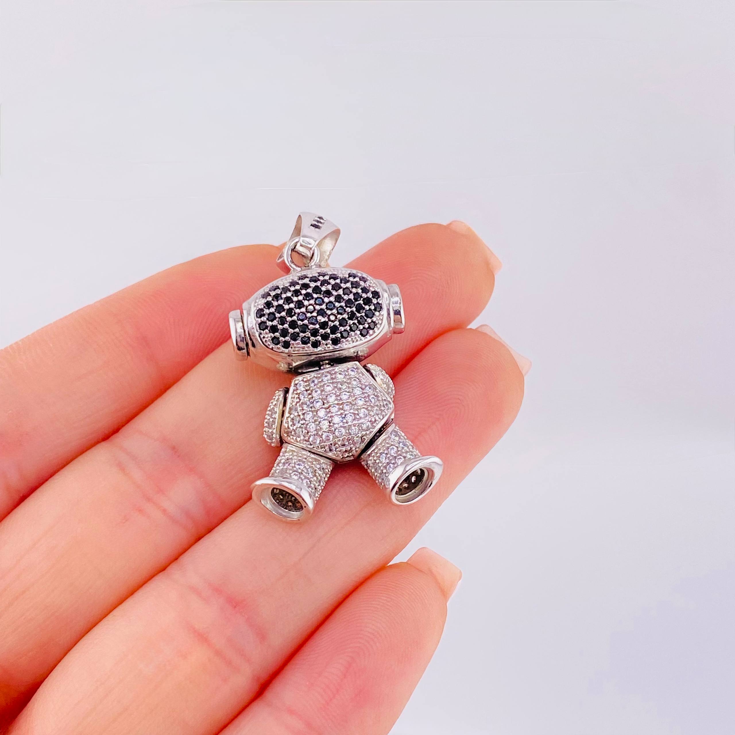 Dije Astronauta 11.25gr / 3.8cm / Circones Blancos-Negros Oro Blanco *