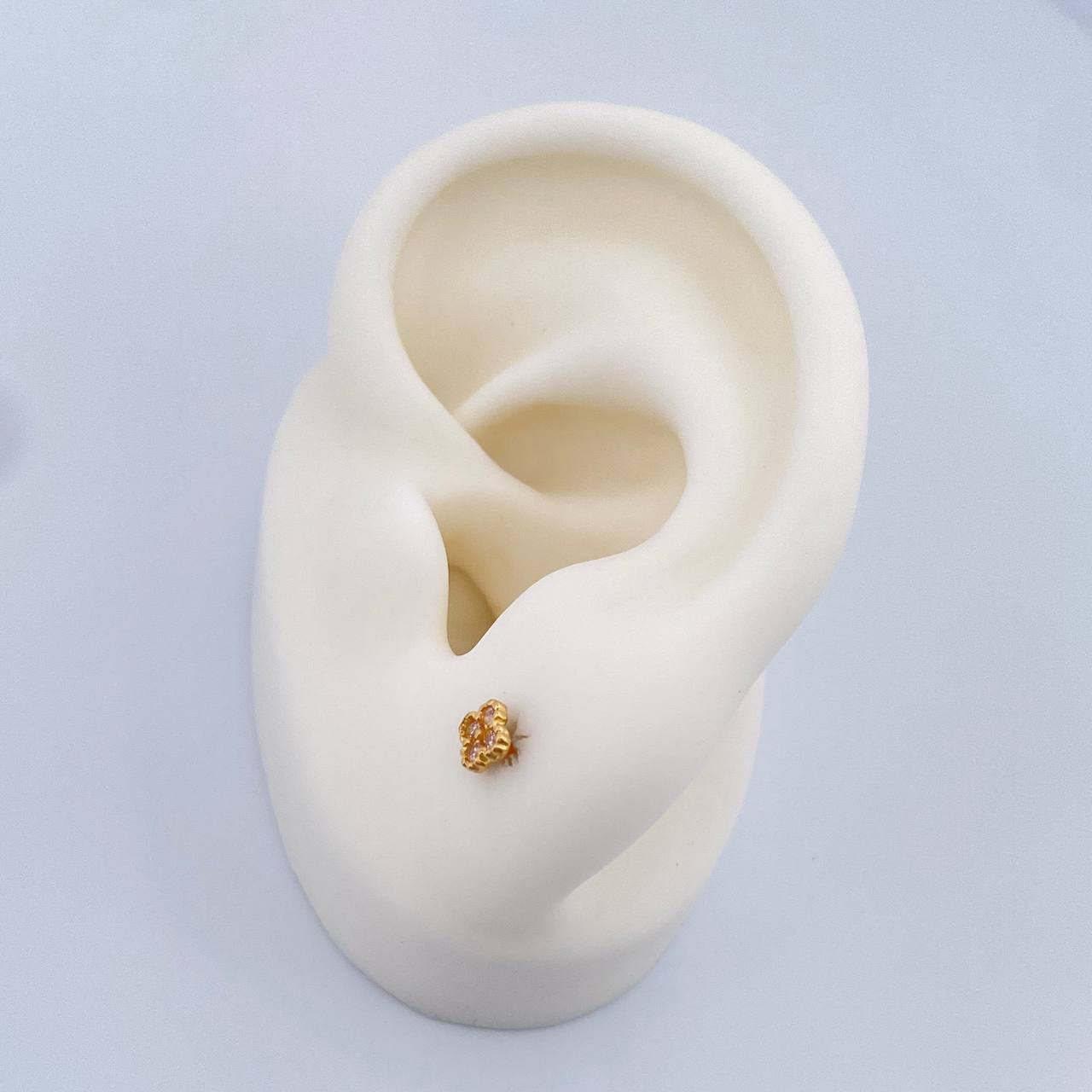 Topos Trebol 0.65gr / 3.4mm Oro Amarillo 18K %
