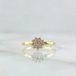 Anillo Flor Nueve Petalos 1.45gr / T5 3/4 / Circones Blancos Oro Amarillo 18K