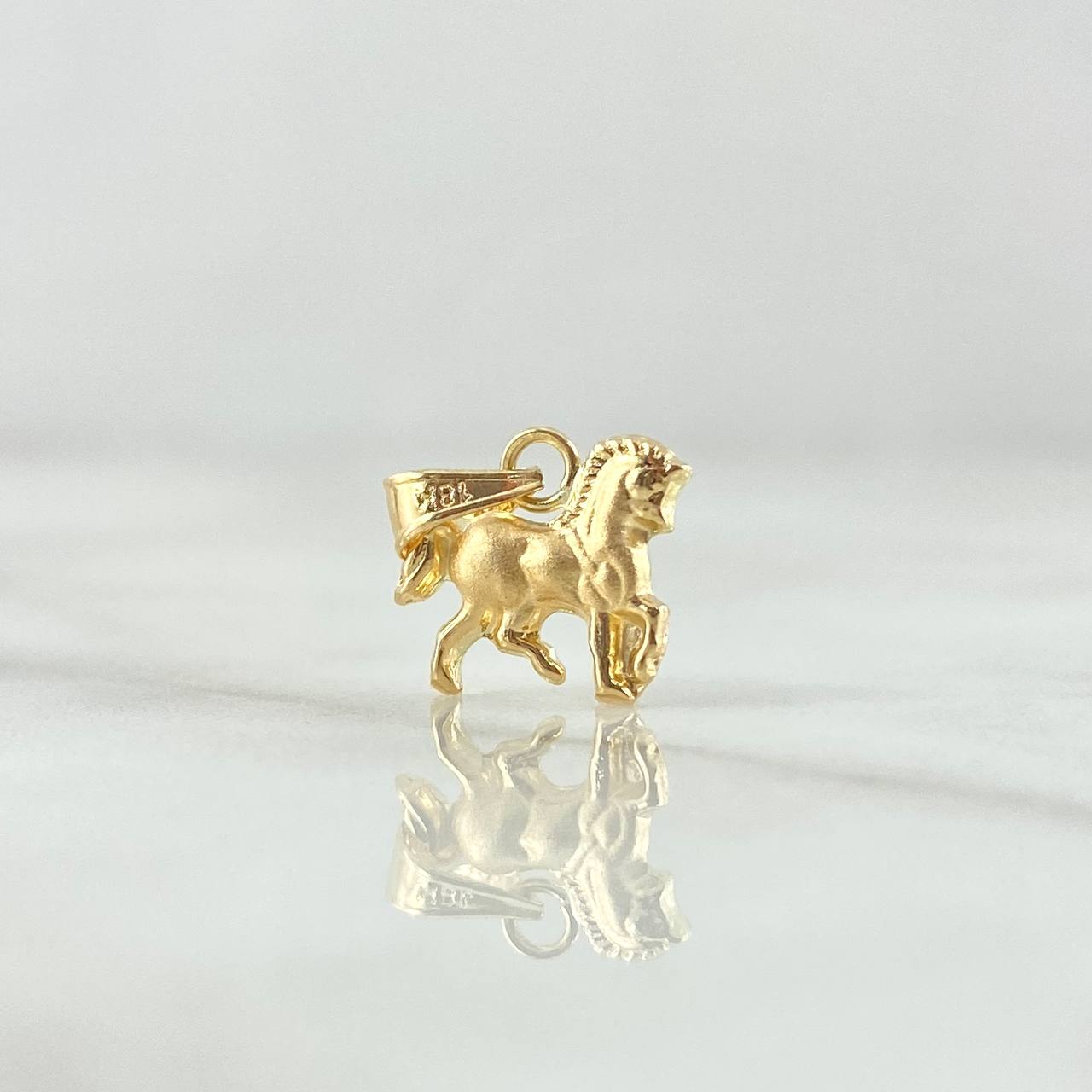 Dije Caballo 0.55gr / 1.3cm / Oro Amarillo 18K ©