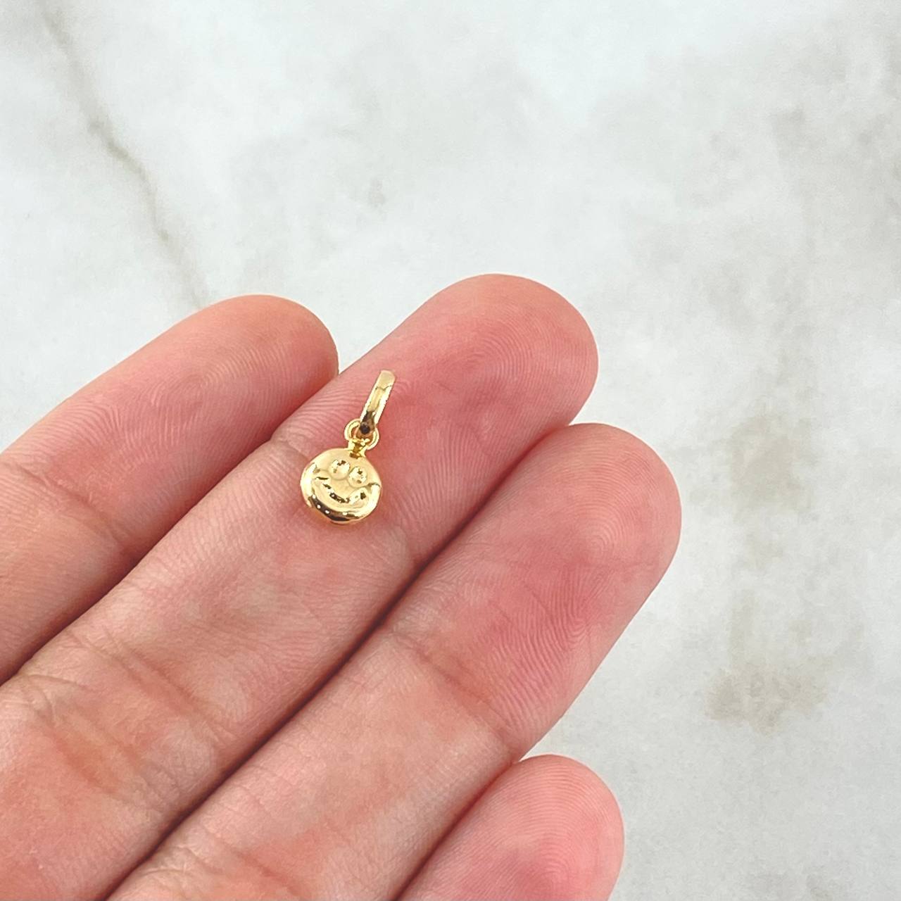 Dije Cara Feliz 0.25gr / 1.3cm / Lisa Oro Amarillo 18K *