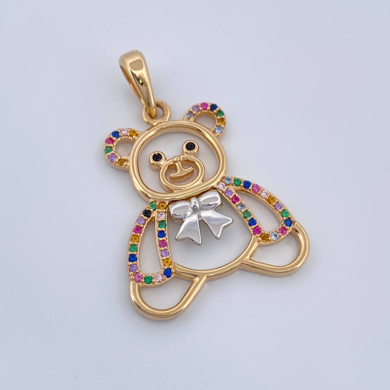 Dije Cilueta Oso 5.5gr / 3.5cm / Dos Oros Amarillo Blanco 18K %