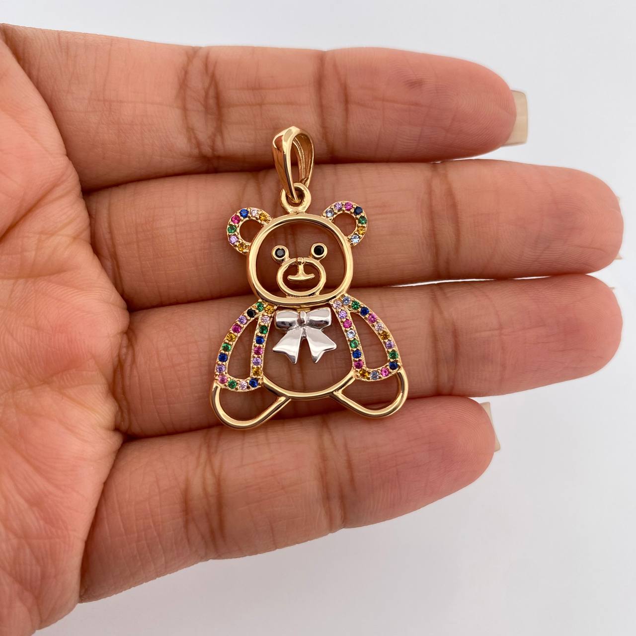 Dije Cilueta Oso 5.5gr / 3.5cm / Dos Oros Amarillo Blanco 18K %