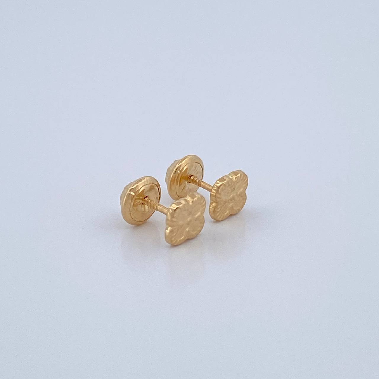 Topos Trebol 0.55gr / 5.3mm Lisos Oro Amarillo 18K &