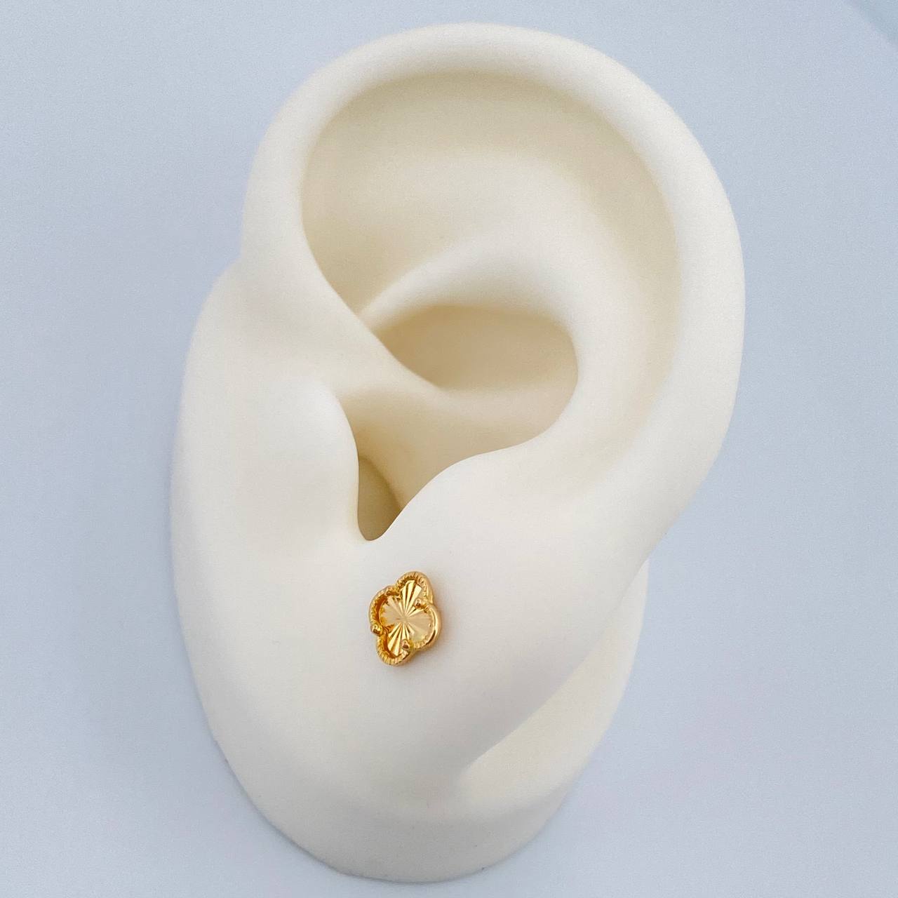 Topos Trebol 0.85gr / 4.7mm Oro Amarillo 18K %