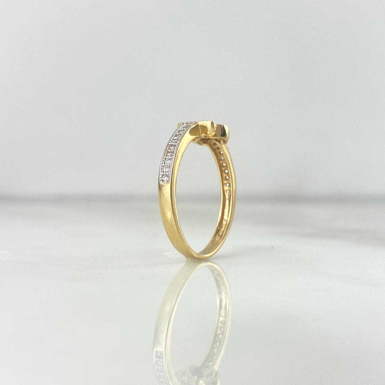 Anillo Fé 2.3gr / T6 1/2 / Circones Blancos Oro Amarillo