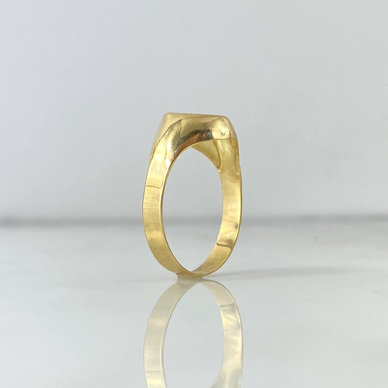 Anillo Sello Corazón 2.15gr / T7 1/4 / Tres Oros