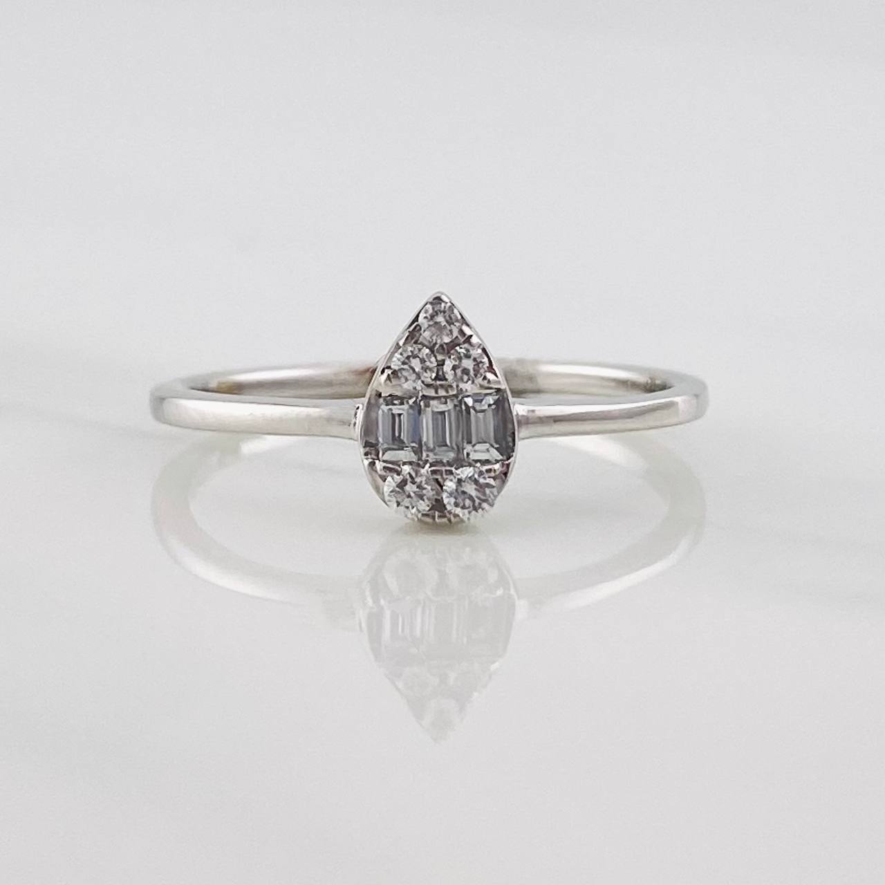Anillo Gota Diamantes 0.17pts 1.8g / T6 3/4 Oro Blanco 18K