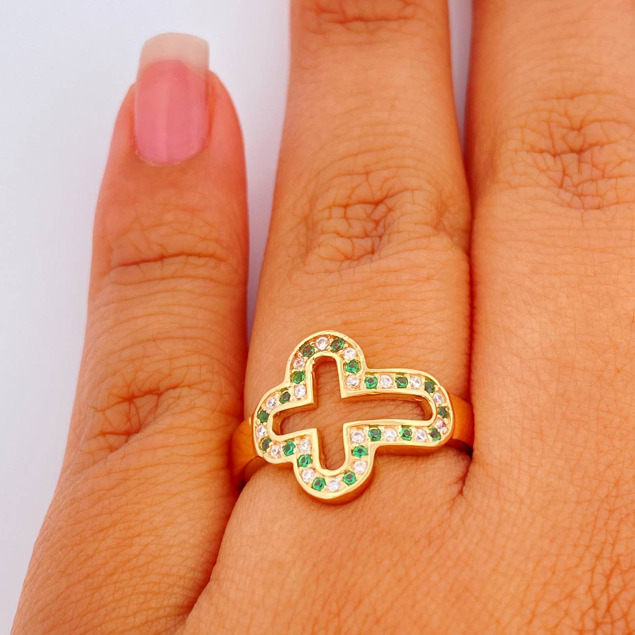 Anillo Cruz 3.4gr / T7 1/4 / Oro Amarillo 18K %