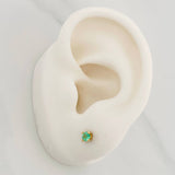 Topos Cuatro Garras Esmeraldas 20pts 0.85g / 3.34mm Oro Amarillo 18K