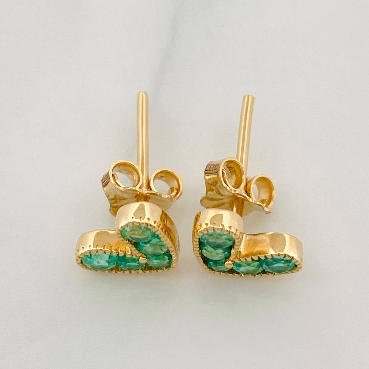 Topos Corazon Esmeraldas 0.56pts 1.4g / 6.35mm Oro Amarillo 18K