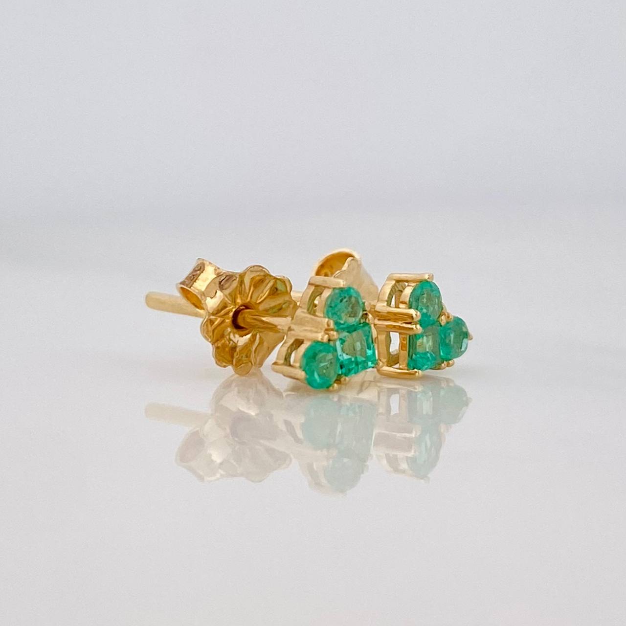 Topos Corazon Esmeraldas 0.24pts 0.9g / 4.98mm Oro Amarillo 18K