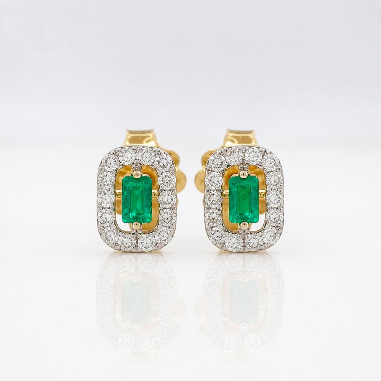 Topos Halo Cuadrado Esmeraldas 0.08pts Diamantes 0.14pts 1.05g / 4.17mm Oro Amarillo 18K