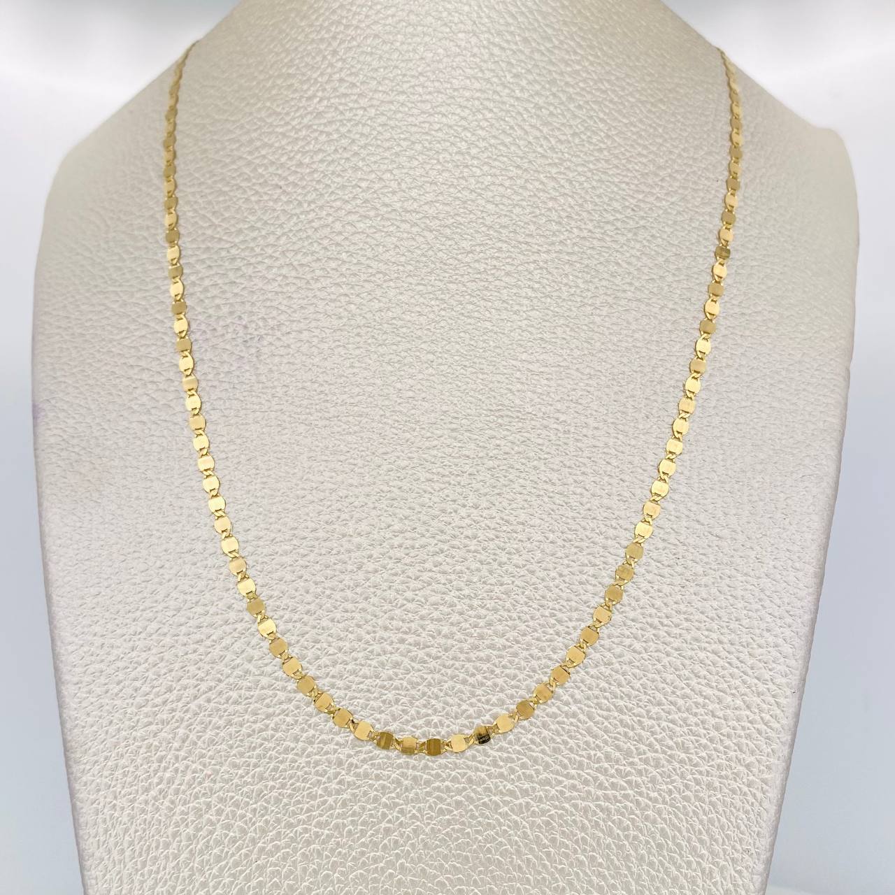 Cadena Escalera Plana 2.3g / 45cm / 2.15mm Oro Amarillo 18K