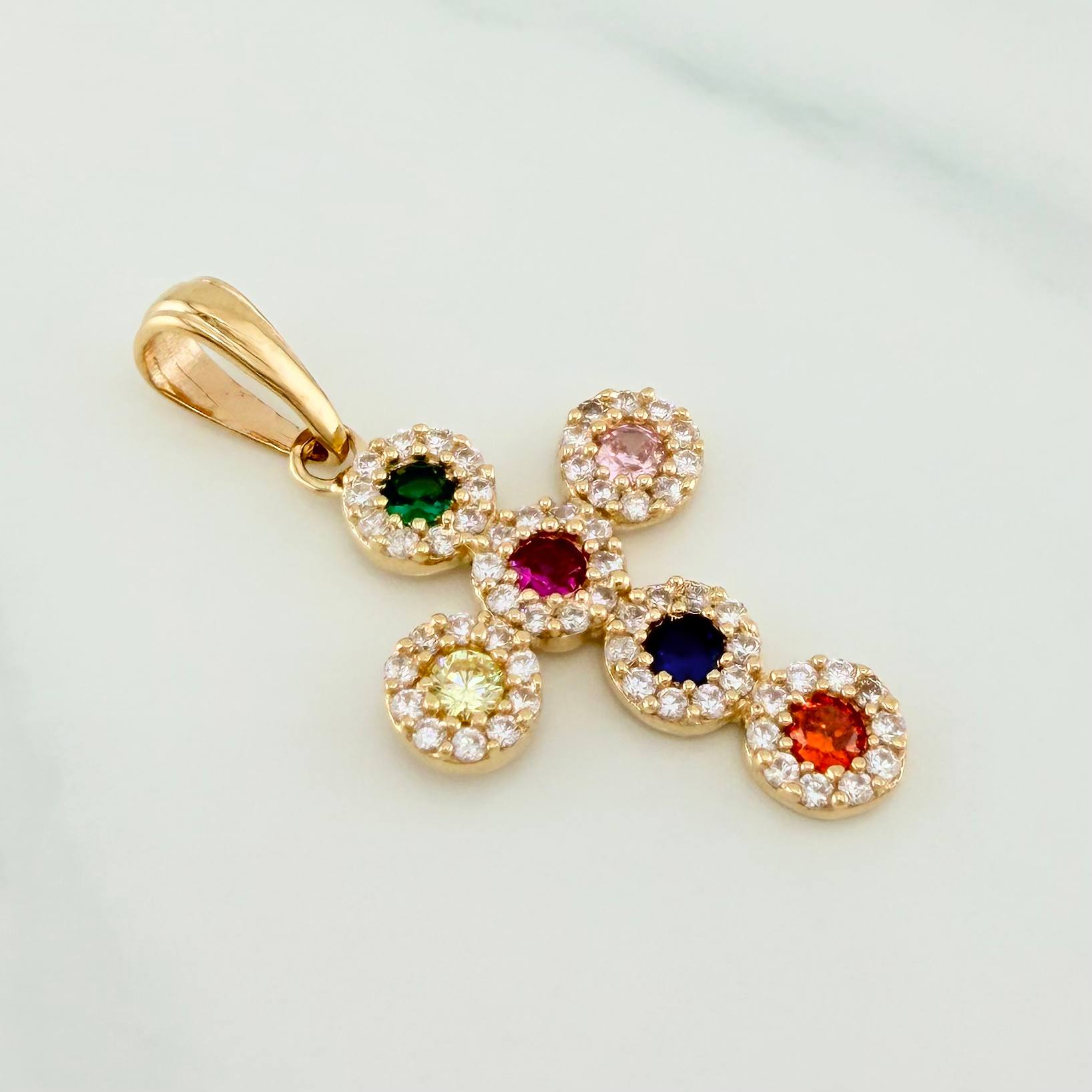 Dije Cruz Tupida 2.6 g / 3.3 cm Oro Amarillo 18K