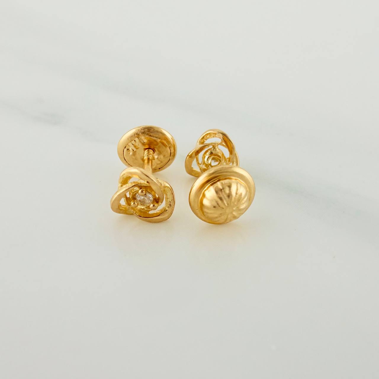 Topos Flor Espiral 0.75gr / 3.46mm Oro Amarillo 18K &