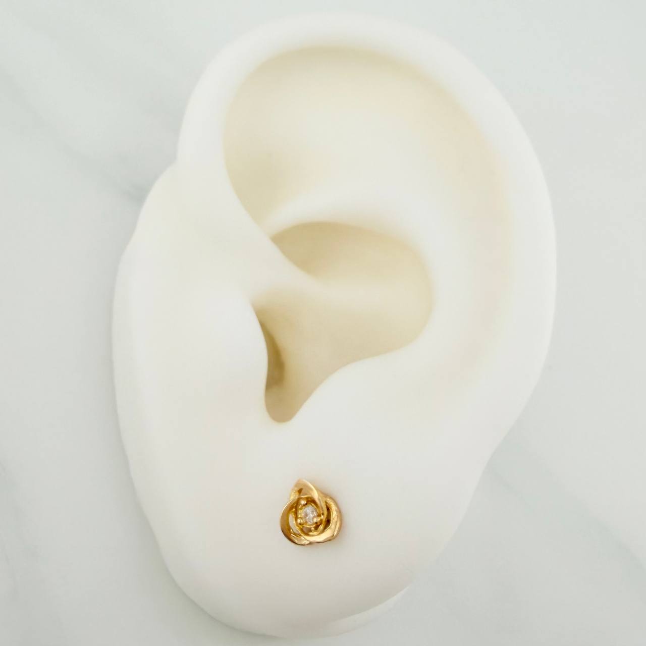 Topos Flor Espiral 0.75gr / 3.46mm Oro Amarillo 18K &