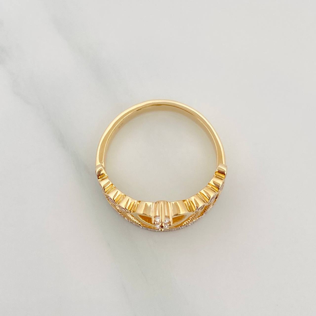 Anillo Corona Corazon 4.95 g / T6 3/4 Dos Oros Amarillo Blanco 18K