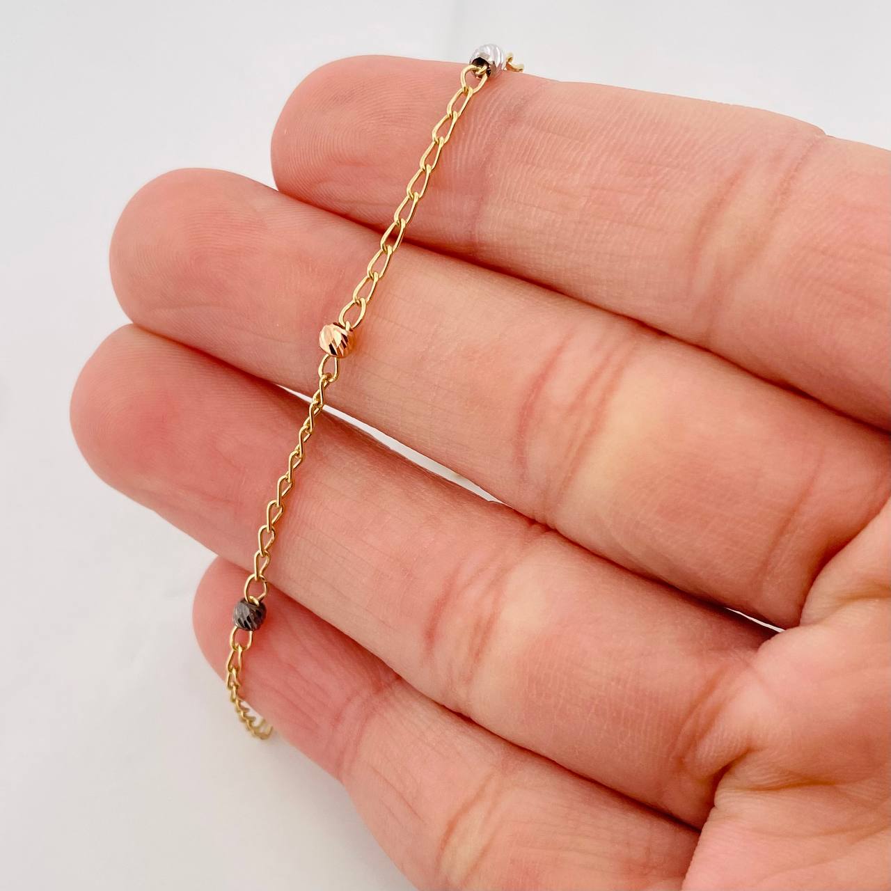 Tobillera Aro Seguido Bolas Diamantadas 1.75g / 25cm / 1.18mm Tres Oros 18K