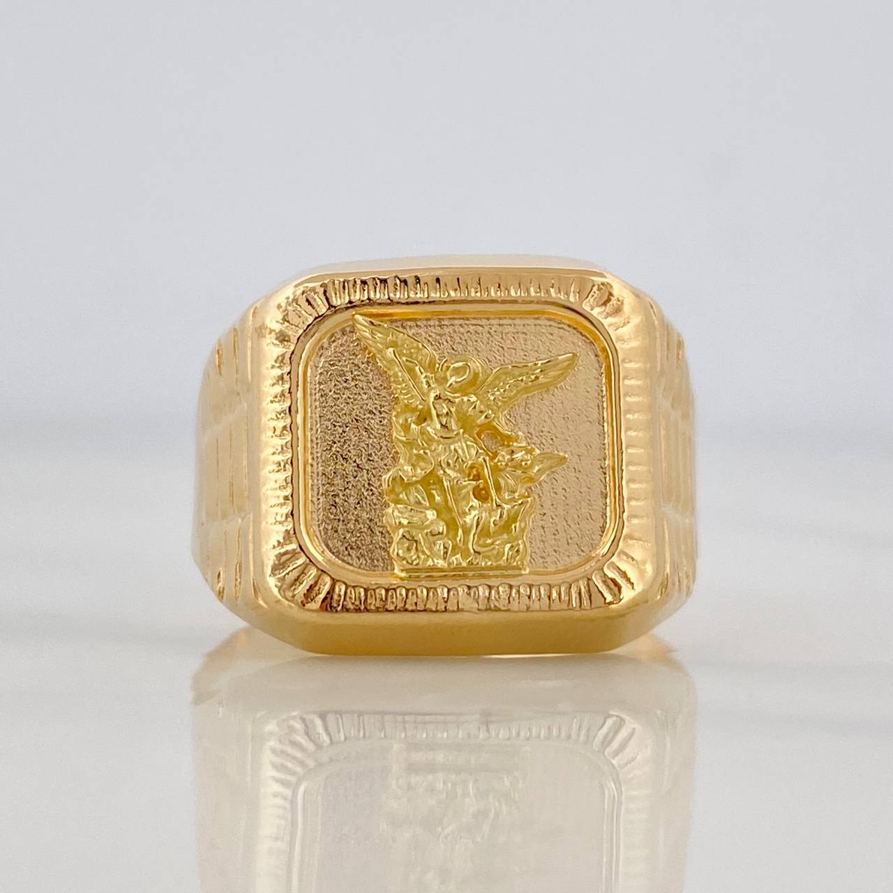 Anillo San Miguel Arcangel 3.4g / T9 1/2 Oro Amarillo 18K