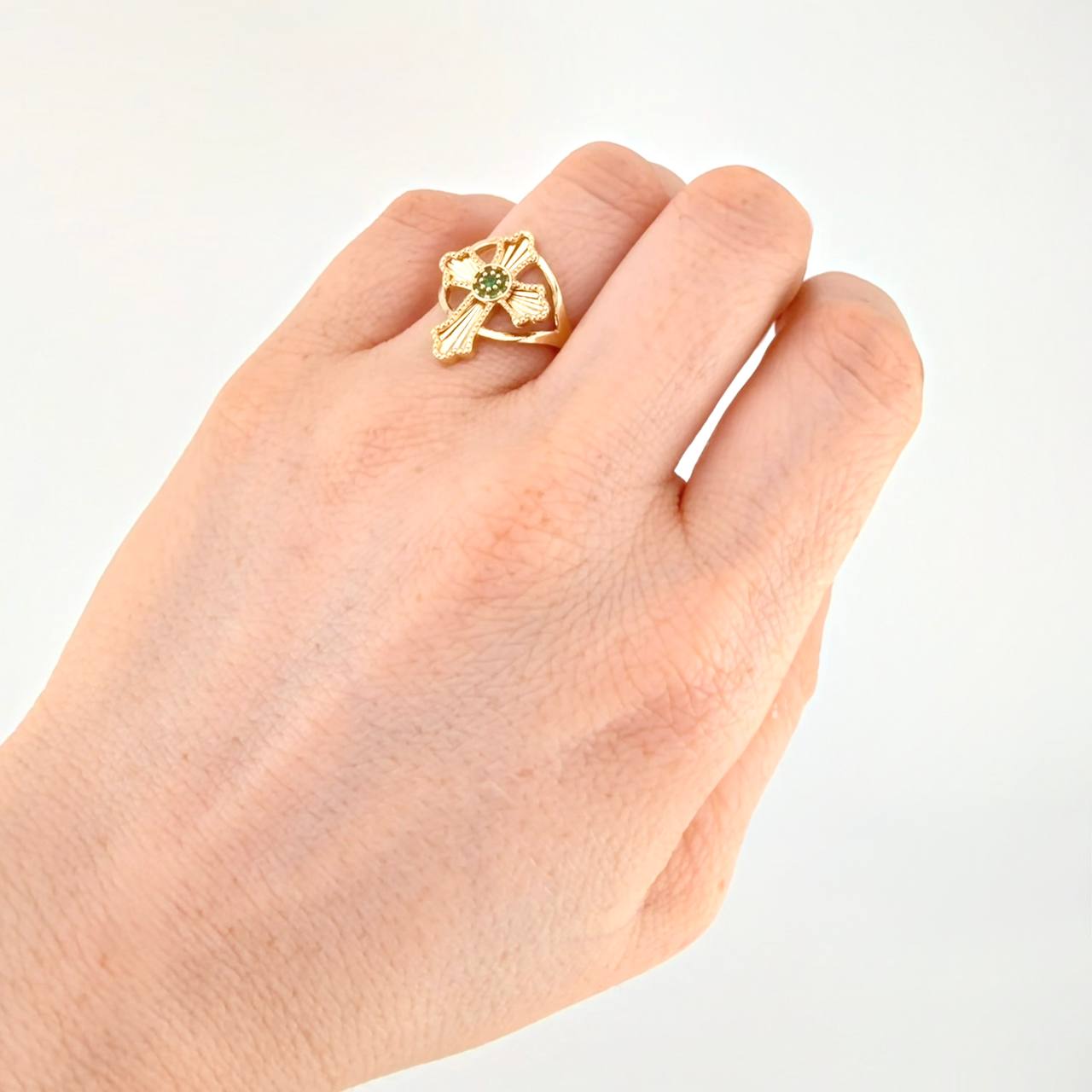 Anillo Cruz Bordeada Central 3.4g / T6 1/4 Oro Amarillo 18K