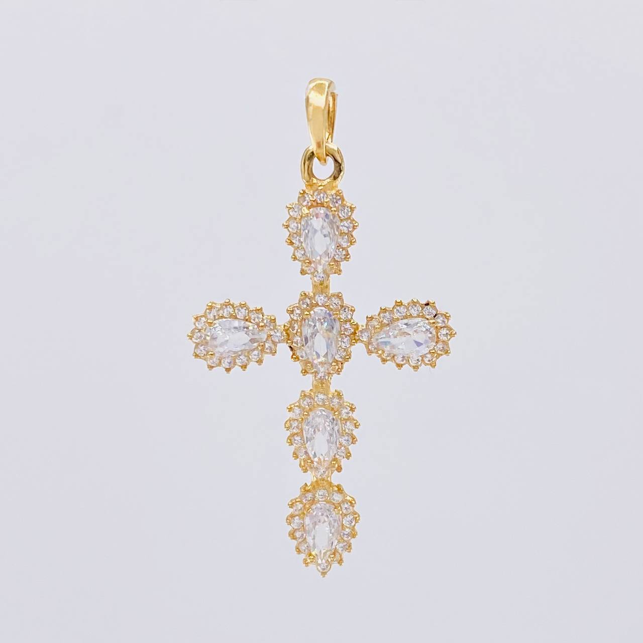 Dije Cruz Tupida Ovalada 2.4g / 3.9cm Oro Amarillo 18K