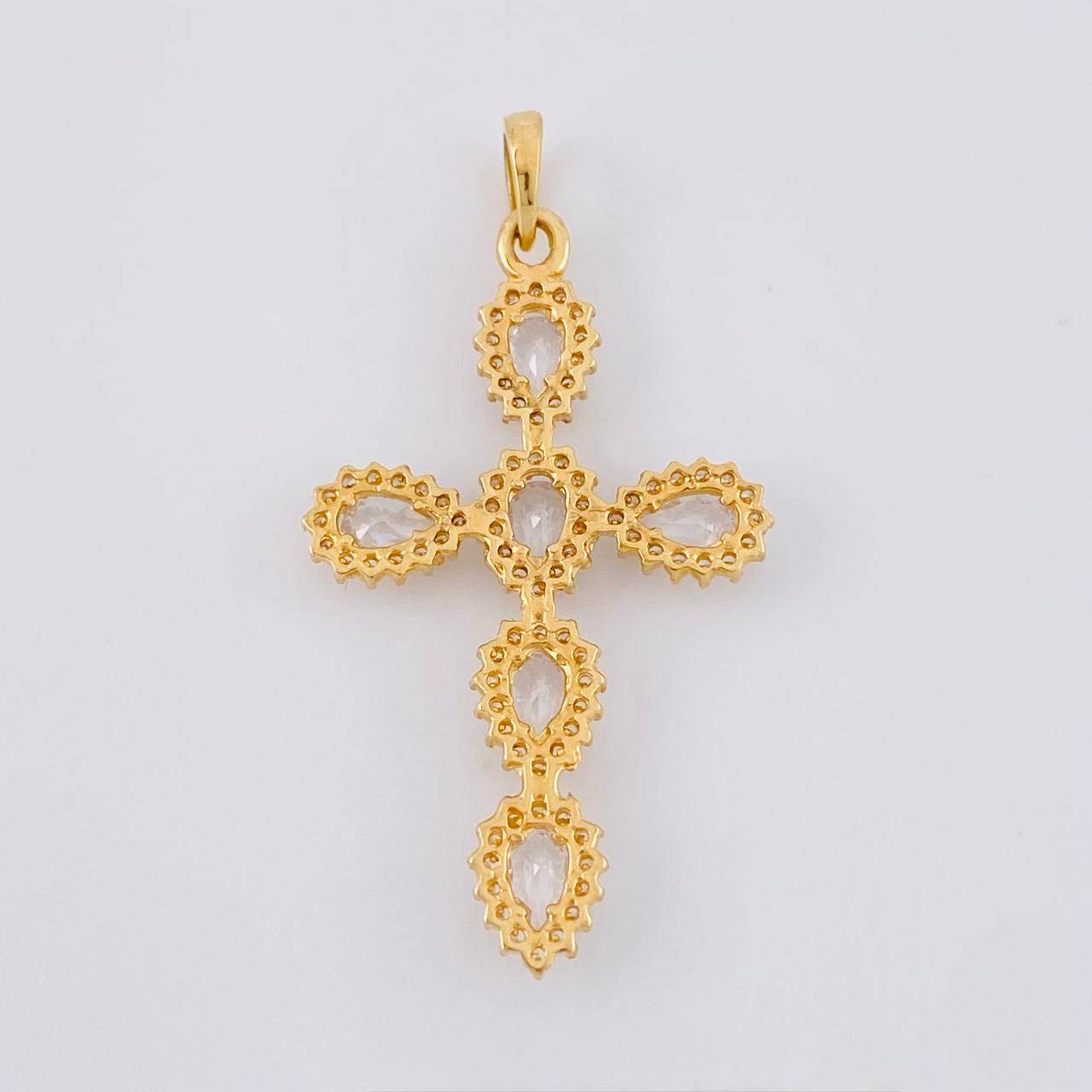 Dije Cruz Tupida Ovalada 2.4g / 3.9cm Oro Amarillo 18K