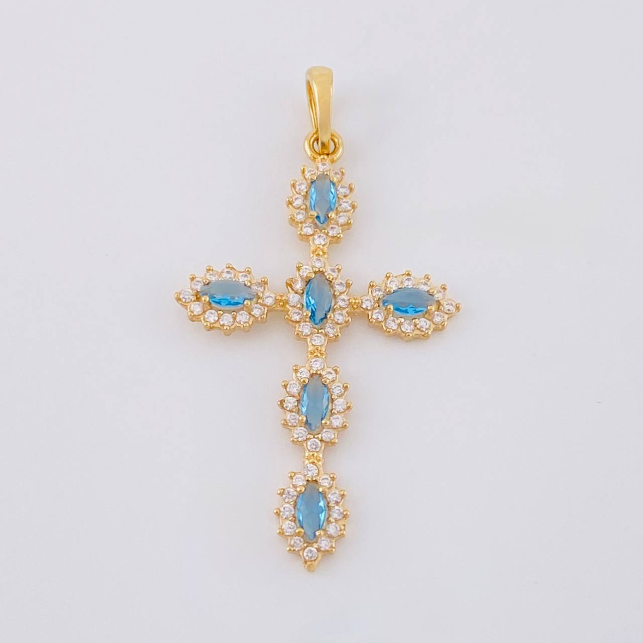 Dije Cruz Tupida Ovalada 1.75g / 3.8cm Oro Amarillo 18K