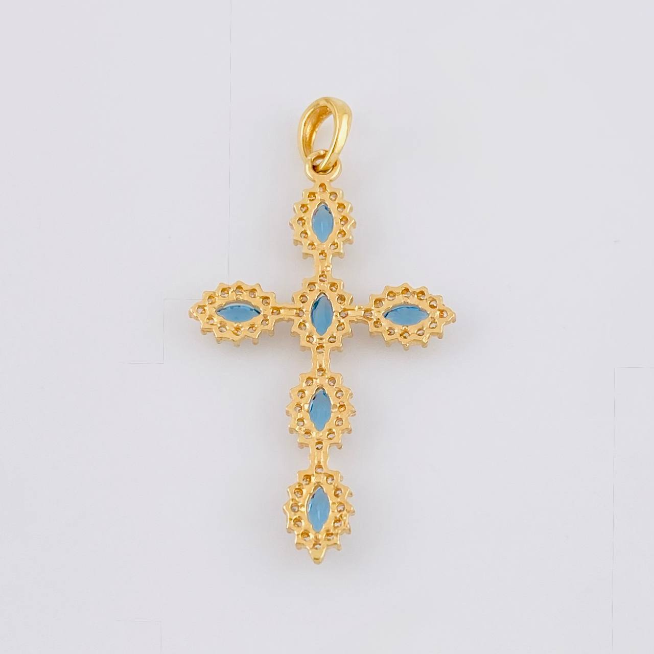 Dije Cruz Tupida Ovalada 1.75g / 3.8cm Oro Amarillo 18K