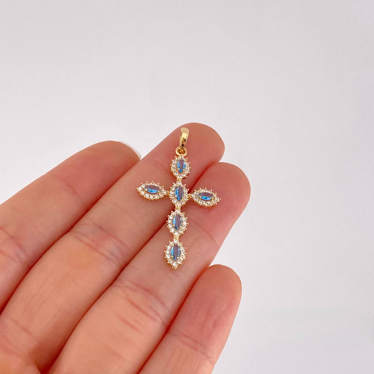 Dije Cruz Tupida Ovalada 1.75g / 3.8cm Oro Amarillo 18K