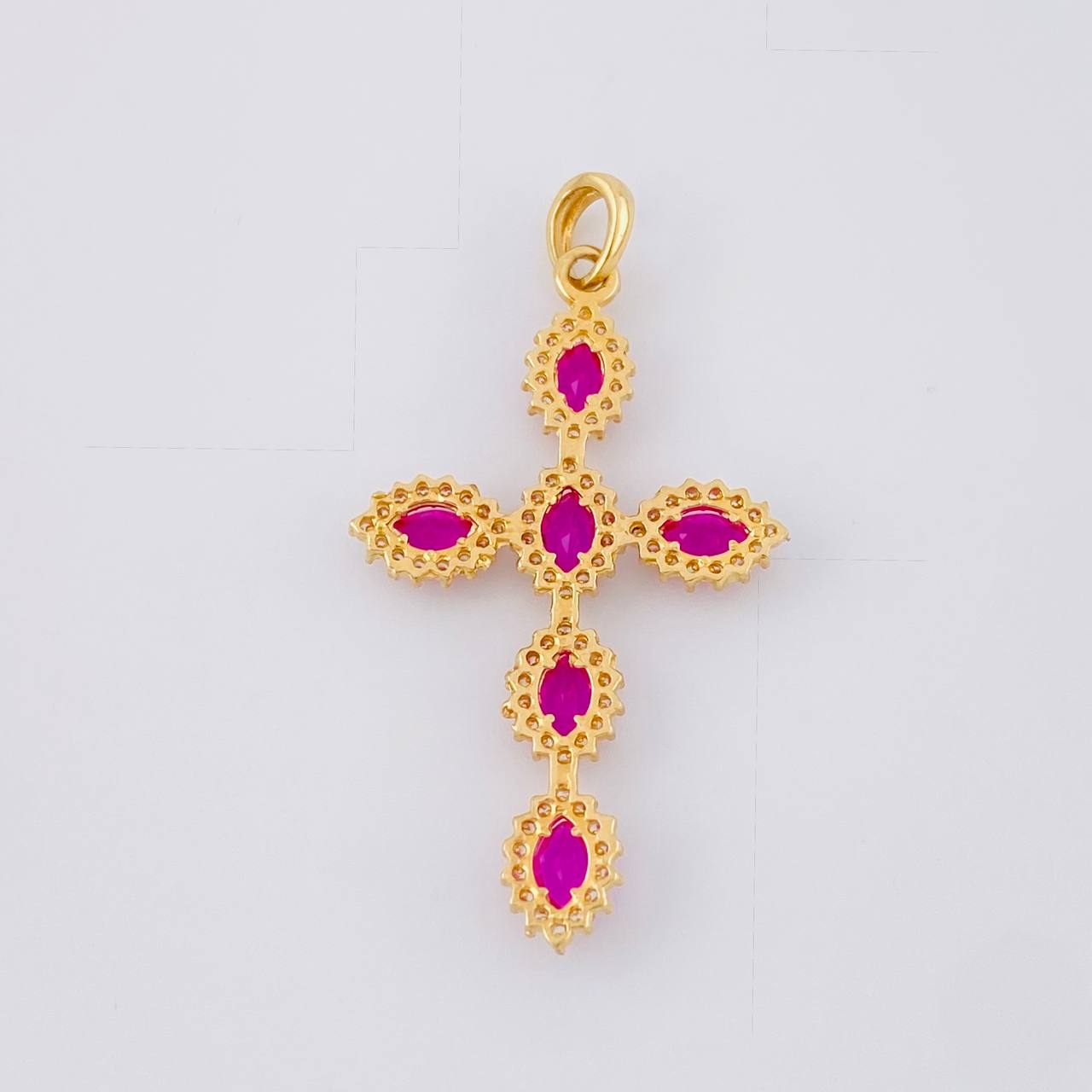 Dije Cruz Tupida Ovalada 2.35g / 3cm Oro Amarillo 18K