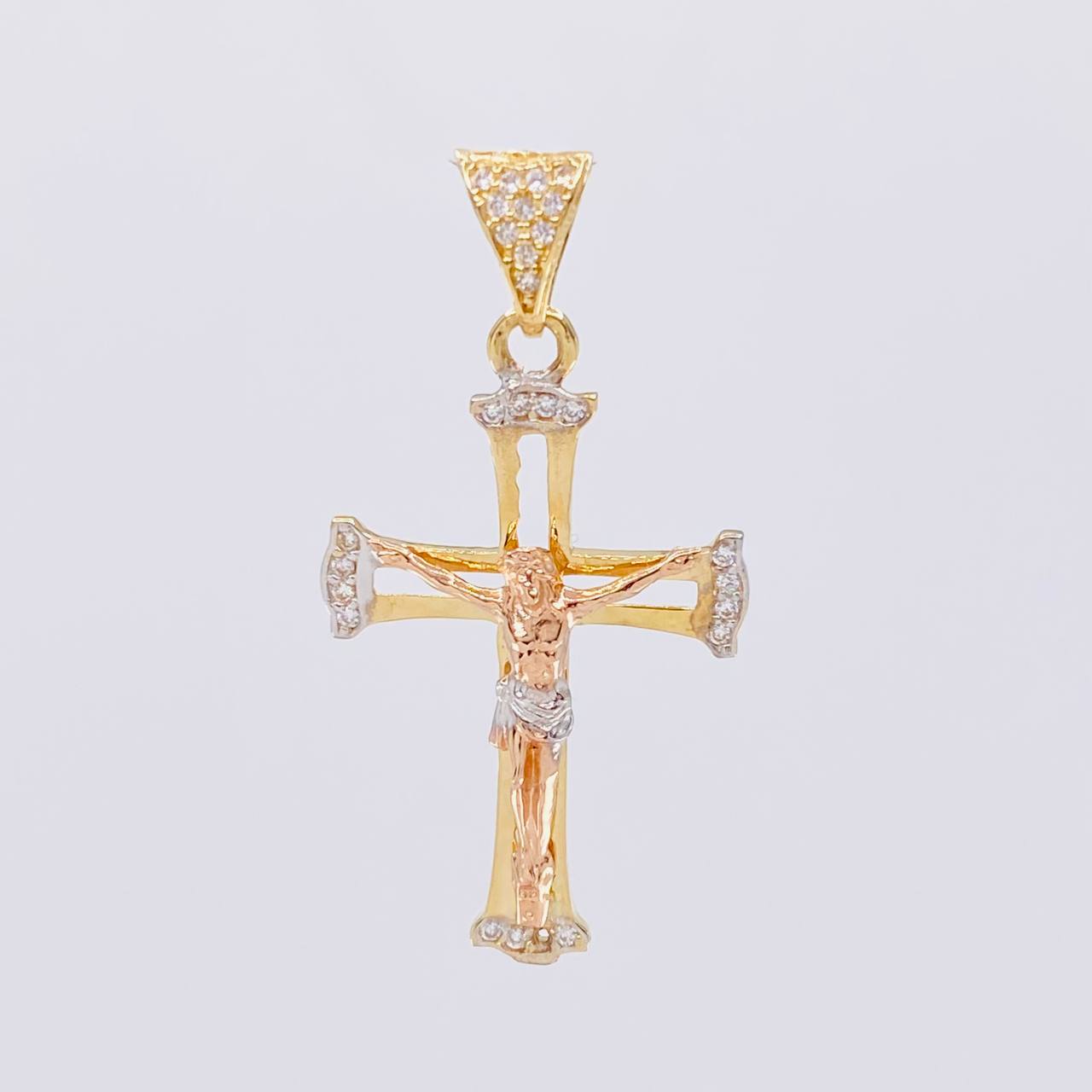 Dije Cruz Cristo 2.7g / 3.7cm Tres Oros 18K