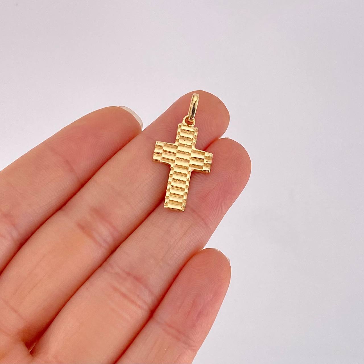Dije Cruz Rayada 2g / 3cm Oro Amarillo 18K