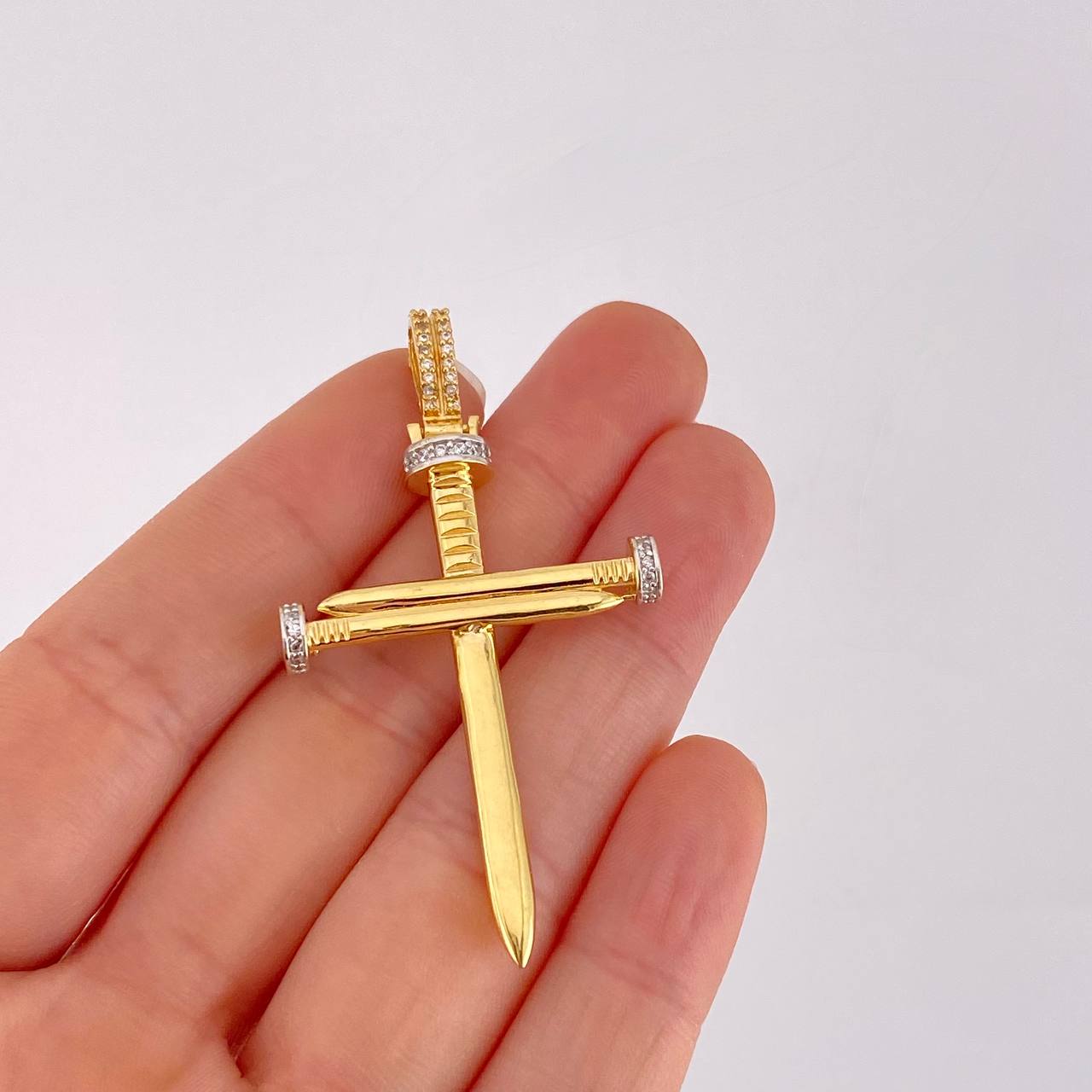 Dije Cruz Clavo 6.55g / 5.8cm Oro Amarillo 18K