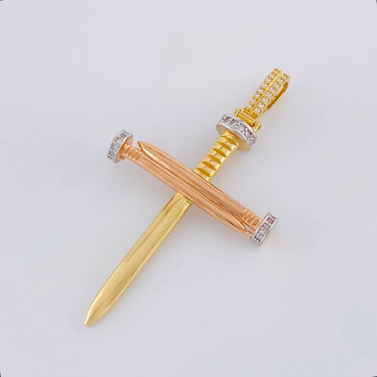 Dije Cruz Clavo 6.4g / 5.8cm Dos Oros Amarillo Rosa 18K