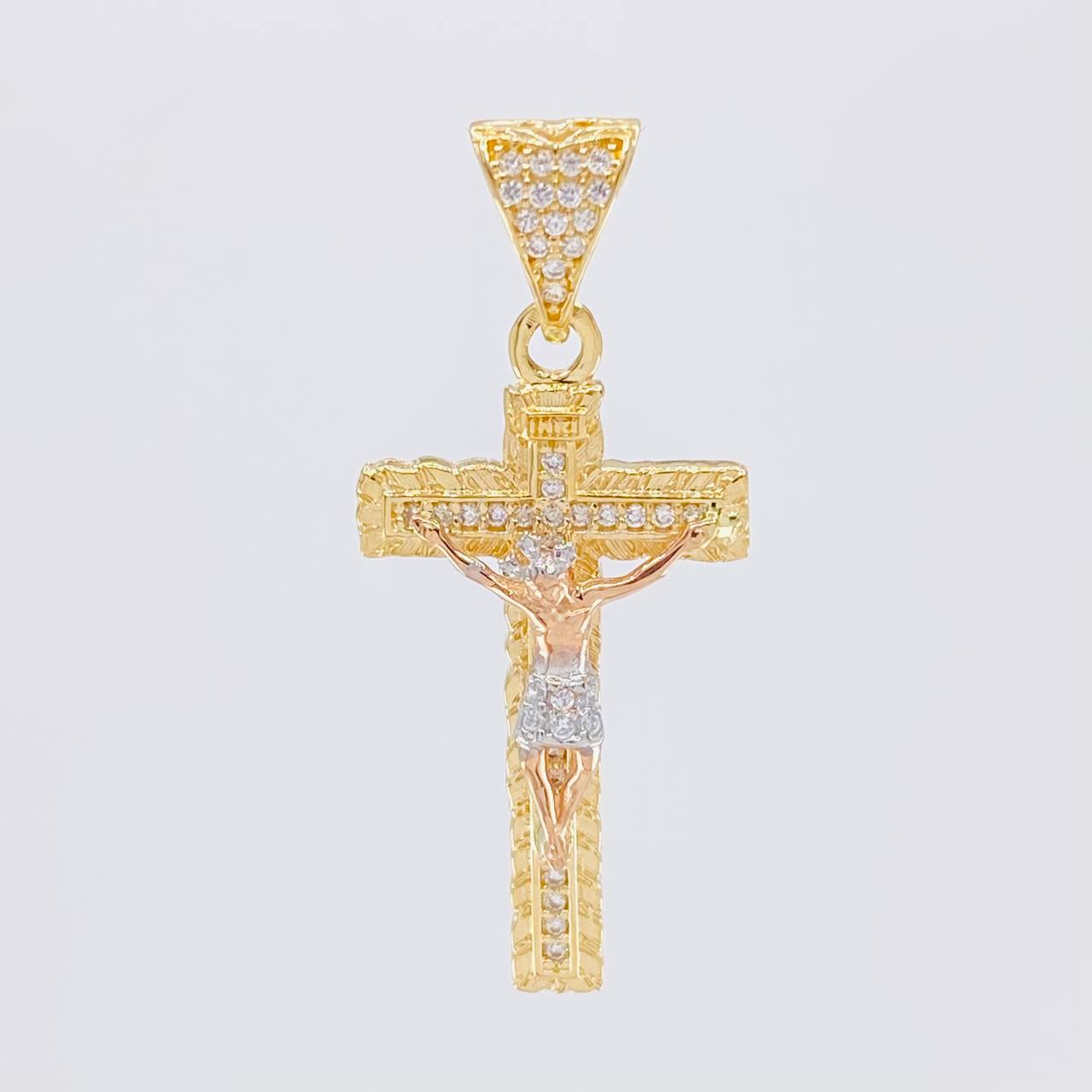 Dije Cruz Cristo 3.95g / 3.8cm Tres Oros 18K