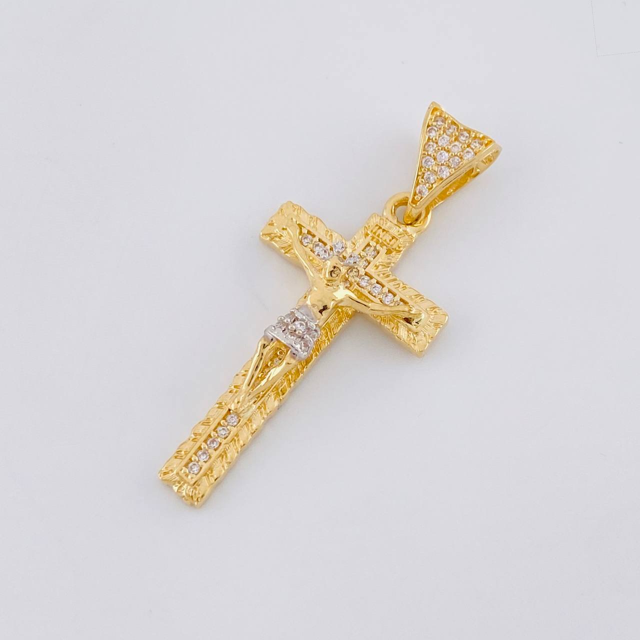 Dije Cruz Cristo 3.95g / 3.8cm Oro Amarillo 18K
