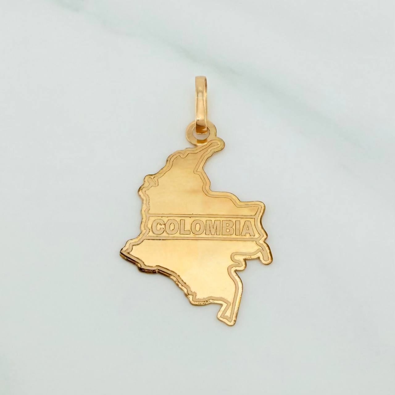 Dije Mapa Colombia 0.95gr / 3.2cm / Oro Amarillo 18K
