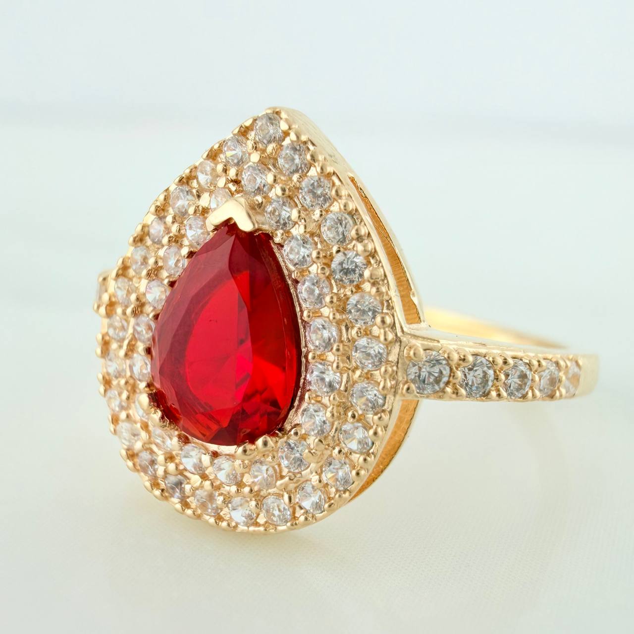 Anillo Halo Gota 2.65gr / T7 / Oro Amarillo 18K $