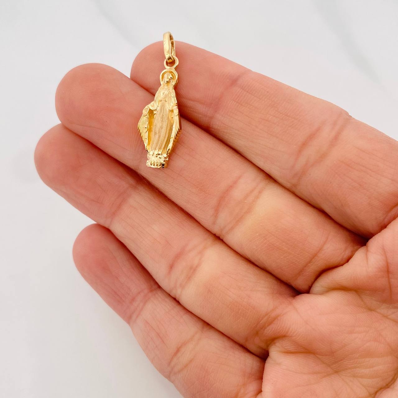 Dije Virgen Milagrosa 2.2g / 2.8cm Oro Amarillo 18K