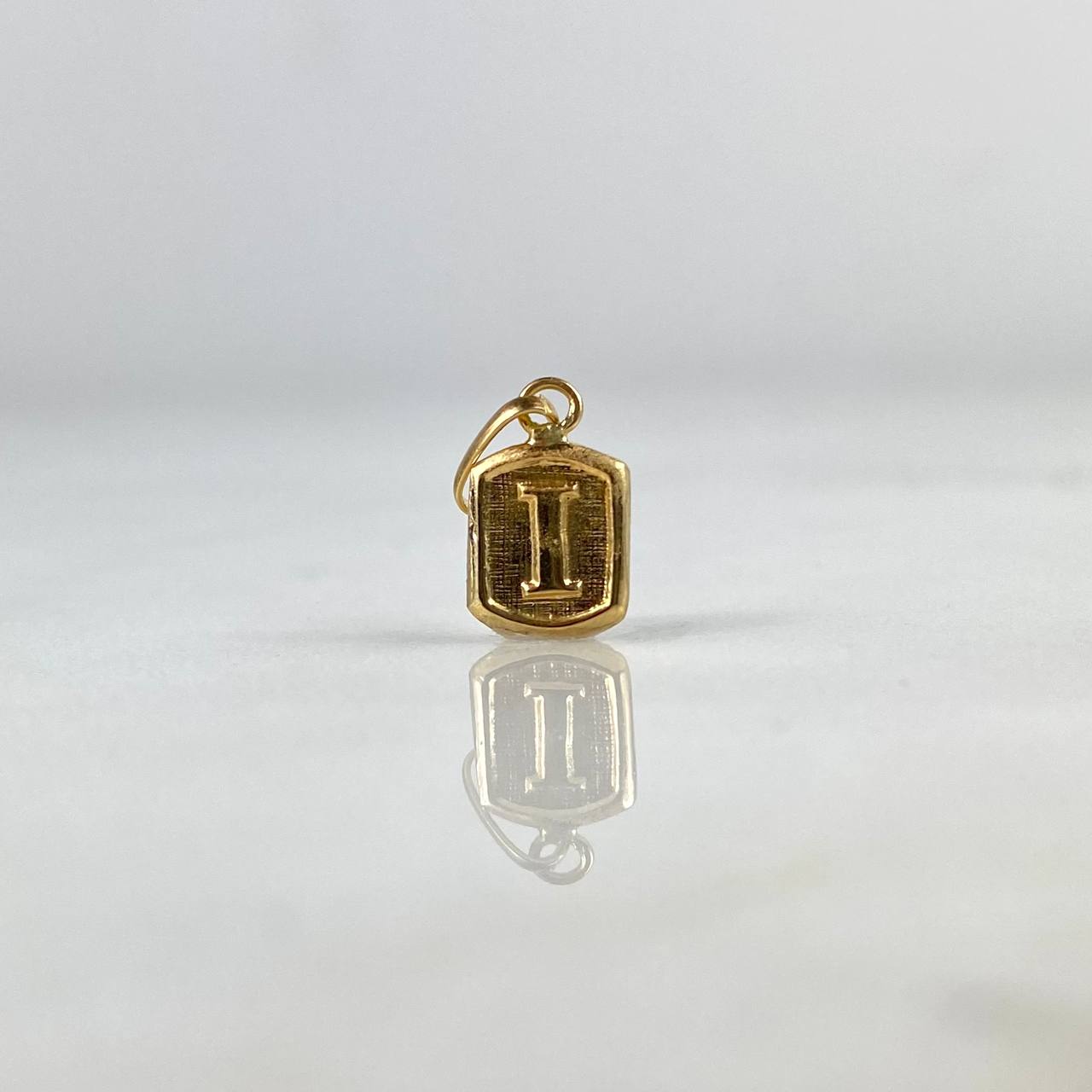 Dije Marco Letra I 0.35gr / 1.5cm Oro Amarillo