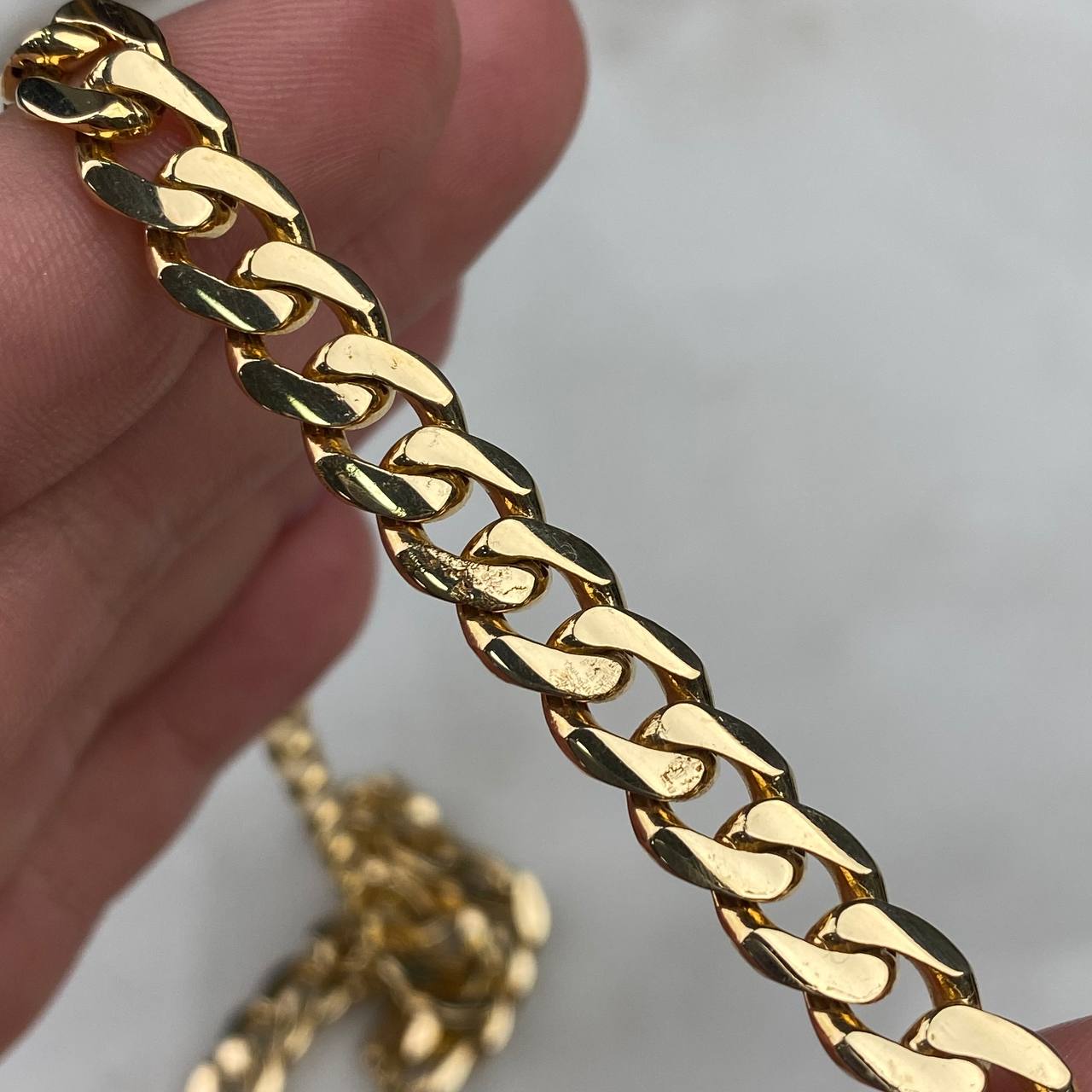 Cadena Cubana 48.25gr / 60cm / 7.9mm Circones Blancos Oro Amarillo Nac.Esp (Oferta)