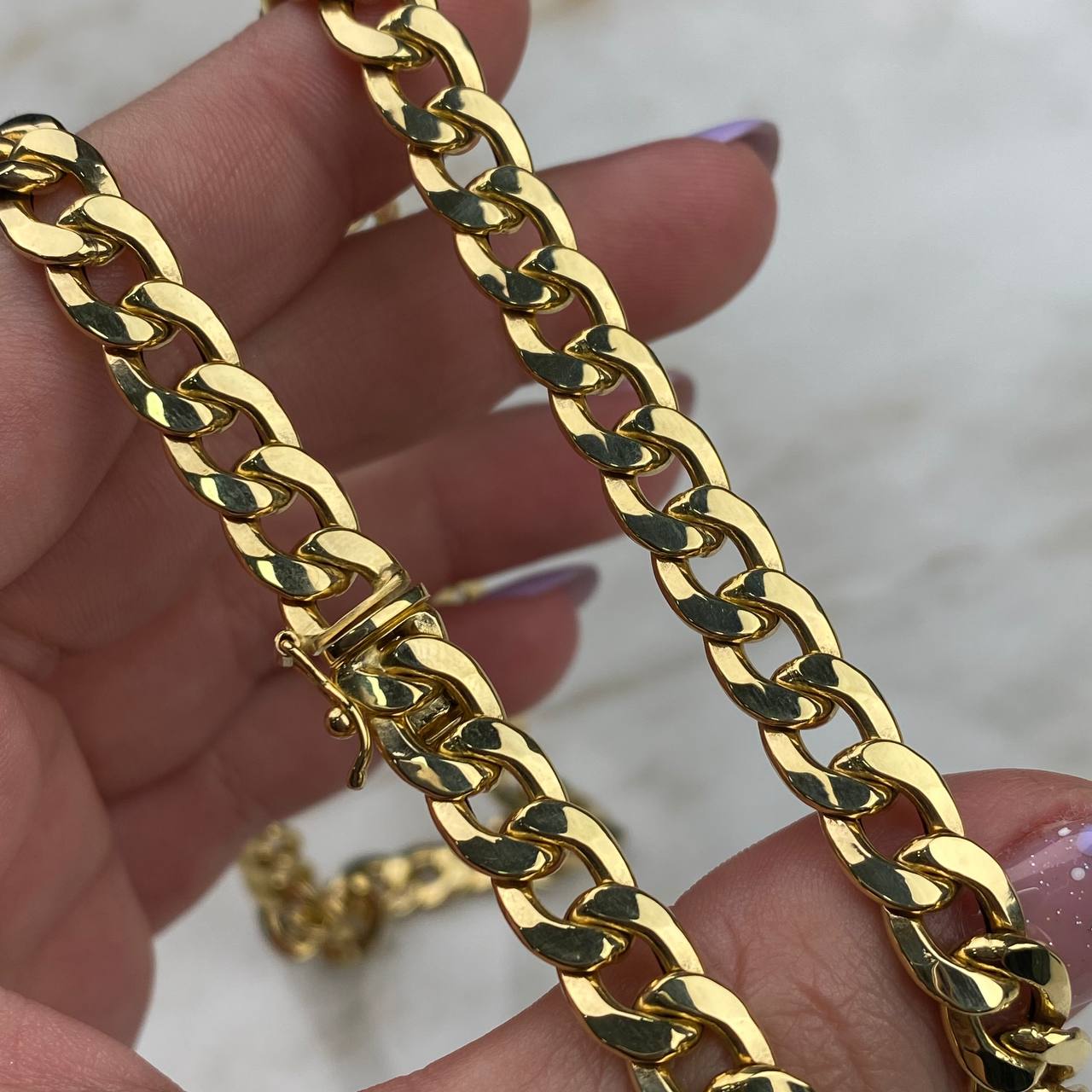 Cadena Cubana 22.65gr / 60cm / 7.8mm Oro Amarillo +3