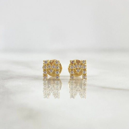 Topos Letra M 0.85gr / 6mm Circones Blancos Oro Amarillo 18K ©